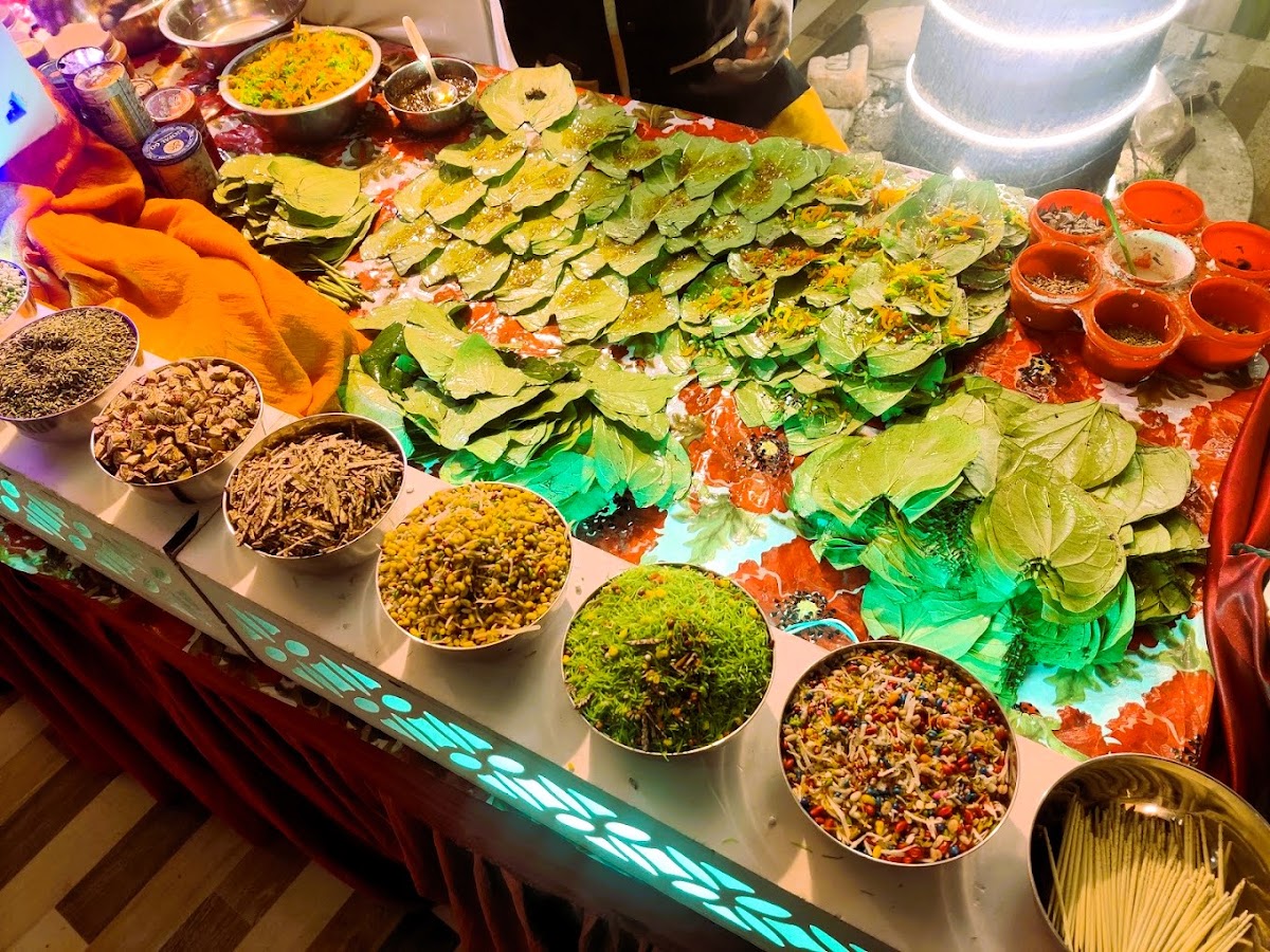 Pan counter live station catering
